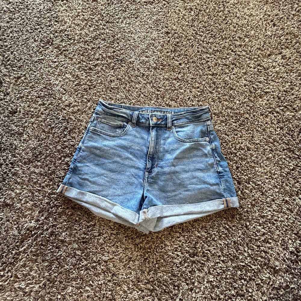 AE Stretch Denim Mom Short Size 6